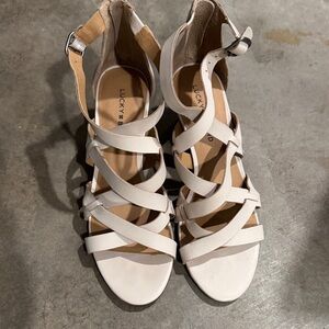 Lucky Brand Women's Strappy Cream Sandals